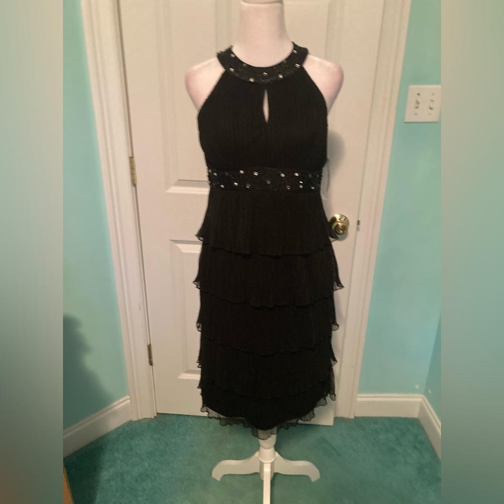 Jessica Howard  Holiday / Cocktail Dress